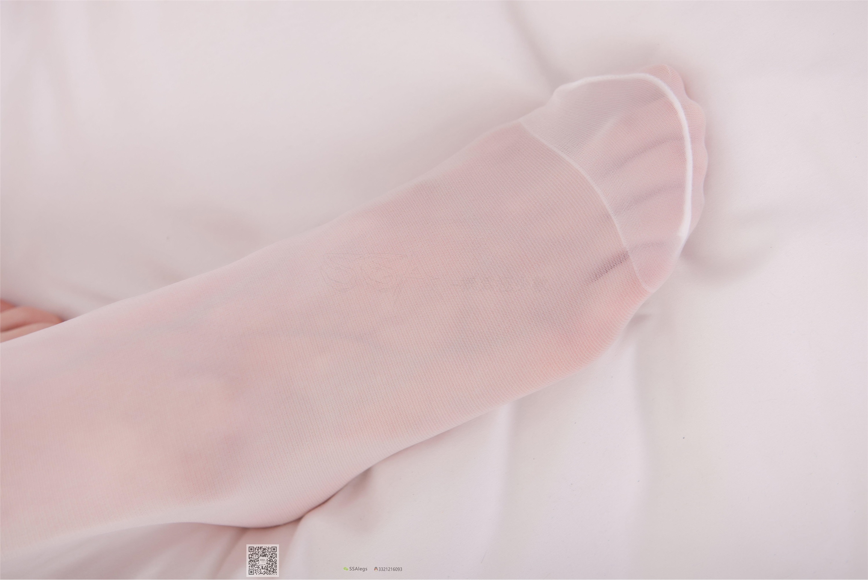 SSA丝社 NO.025 琪琪 甜美风女仆白色长筒丝袜